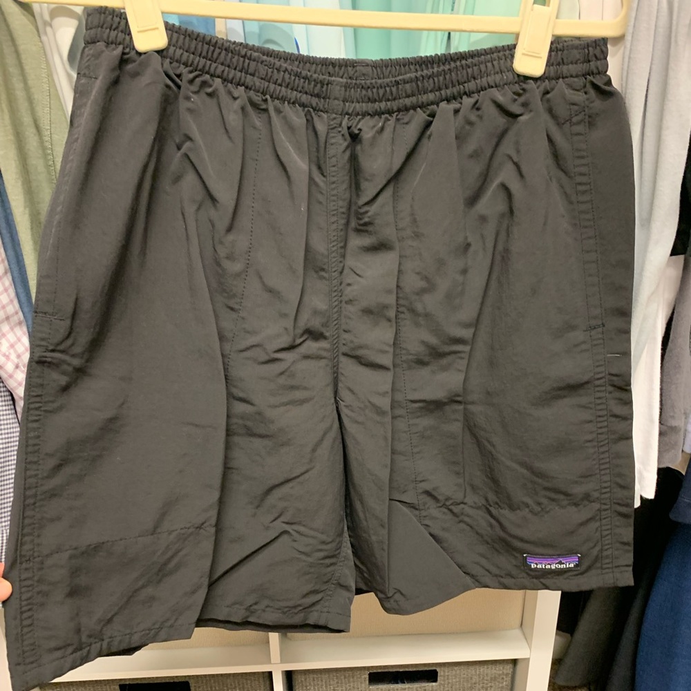 Men’s Patagonia Black Baggies 6.5” inseam EUC